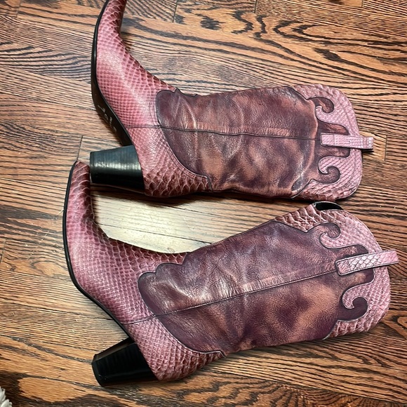 Vintage cowboy boots. Size 38.Made in Italy. Beautiful rose colour & skins. - Picture 12 of 14
